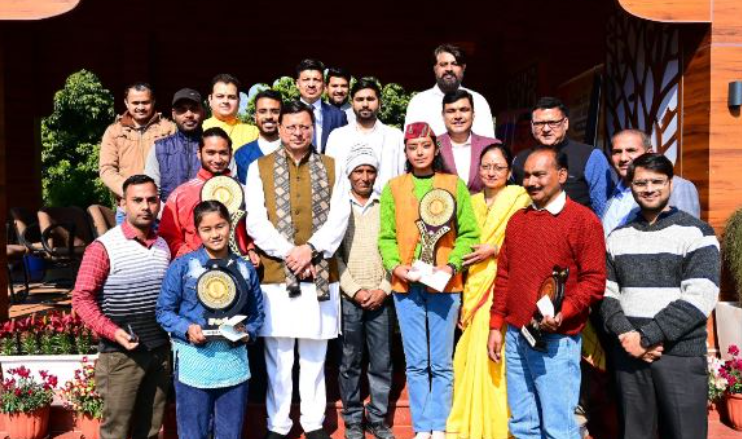 “विकल्प रहित संकल्प’’ भाषण प्रतियोगिता के विजेता सम्मानित