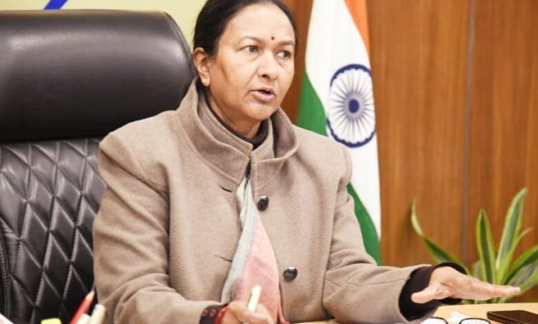 सौंग बांध परियोजना की प्रोसिजर क्लियरेन्स कार्यों में देरी पर CS राधा रतूड़ी हुई सख्त नाराजगी