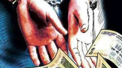 विजिलेंस की बड़ी कार्रवाई, रिश्वत लेते हुए प्रधानाचार्य और सहायक शिक्षक रंगे हाथ गिरफ्तार विजिलेंस की बड़ी कार्रवाई, रिश्वत लेते हुए प्रधानाचार्य और सहायक शिक्षक रंगे हाथ गिरफ्तार