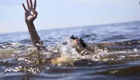 Uttarakhand: नदी में डूबने से भाई बहन की दर्दनाक मौत, दर्दनाक हादसे से सदमे में परिवार Uttarakhand: नदी में डूबने से भाई बहन की दर्दनाक मौत, दर्दनाक हादसे से सदमे में परिवार