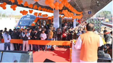 PM मोदी ने लखनऊ-देहरादून के बीच नई वंदे भारत ट्रेन का किया शुभारंभ