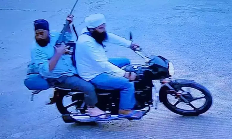 नानकमत्ता साहिब गुरुद्वारे में बाबा तरसेम सिंह की गोली मारकर हत्या, मचा हड़कंप , देखिए वीडियो