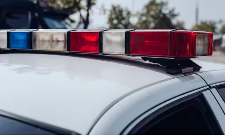 नींद में खर्राटे ले रहा था युवक, देर रात पड़ोसी ने बुला ली पुलिस, हो गया हंगामा नींद में खर्राटे ले रहा था युवक, देर रात पड़ोसी ने बुला ली पुलिस, हो गया हंगामा