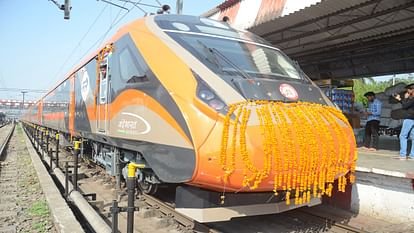 Uttarakhand: देहरादून-लखनऊ के बीच 26 मार्च से चलेगी वंदेभारत Uttarakhand: देहरादून-लखनऊ के बीच 26 मार्च से चलेगी वंदेभारत