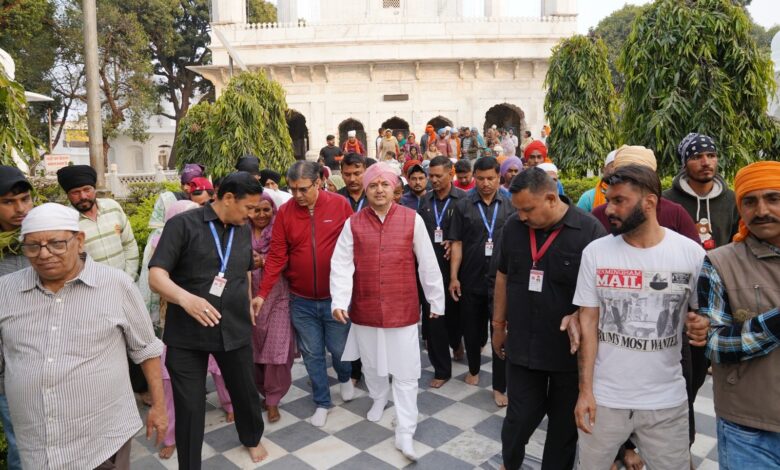 Dehradun: श्री झण्डे जी मेले की भव्यता बढ़ाने पंजाब से पहुंची पैदल संगत