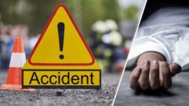 Uttarakhand: गहरी खाई में गिरी कार, हादसे में तीन लोगों की दर्दनाक मौत Uttarakhand: गहरी खाई में गिरी कार, हादसे में तीन लोगों की दर्दनाक मौत