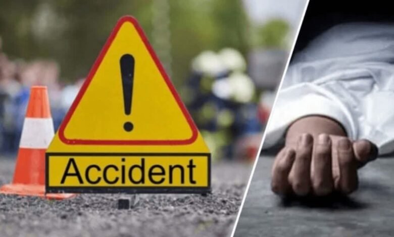 Uttarakhand: गहरी खाई में गिरी कार, हादसे में तीन लोगों की दर्दनाक मौत Uttarakhand: गहरी खाई में गिरी कार, हादसे में तीन लोगों की दर्दनाक मौत