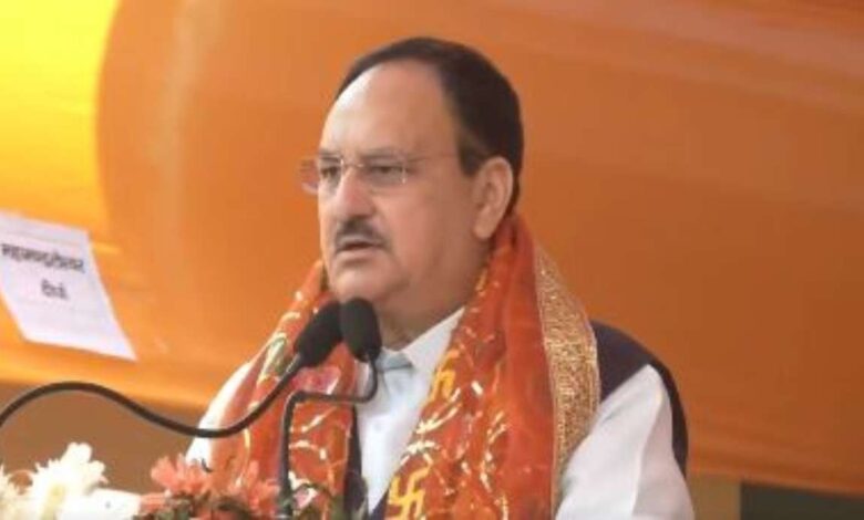 जेपी नड्डा ने हरिद्वार में किया रोड शो, पार्टी प्रत्याशी के लिए मांगा समर्थन