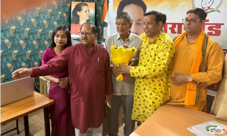 साम्प्रदायिकता का जहर घोलकर समाज को बांटने का काम कर रही भाजपा साम्प्रदायिकता का जहर घोलकर समाज को बांटने का काम कर रही भाजपा