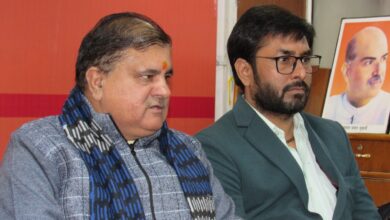 भाजपा पांचों सीट और कांग्रेस नए बहाने तलाशने जा रही है : भट्ट भाजपा पांचों सीट और कांग्रेस नए बहाने तलाशने जा रही है : भट्ट