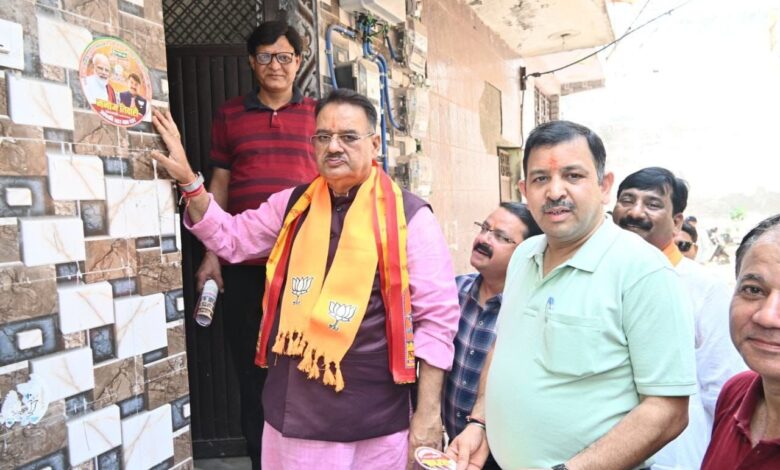 उत्तर पूर्वी दिल्ली में कैबिनेट मंत्री ने किया जनसंपर्क