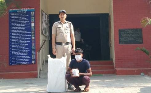 शराब तस्करों के विरुद्ध दून पुलिस की कार्यवाही, दो गिरफ्तार