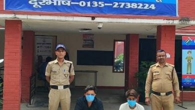 नाबालिक युवतियों को बहला फुसलाकर भगा ले जाने वाले अभियुक्तों को पुलिस ने किया गिरफ्तार