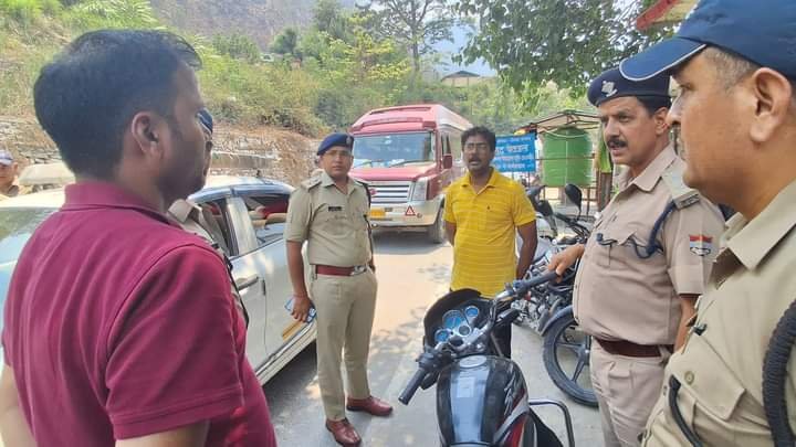 व्यवस्थाओं को परखने स्वयं ग्राउंड जीरो पर एसपी