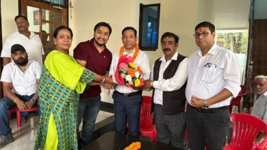 हार को देखते हुए निकाय चुनावों को टाल रही सरकार : नवीन जोशी