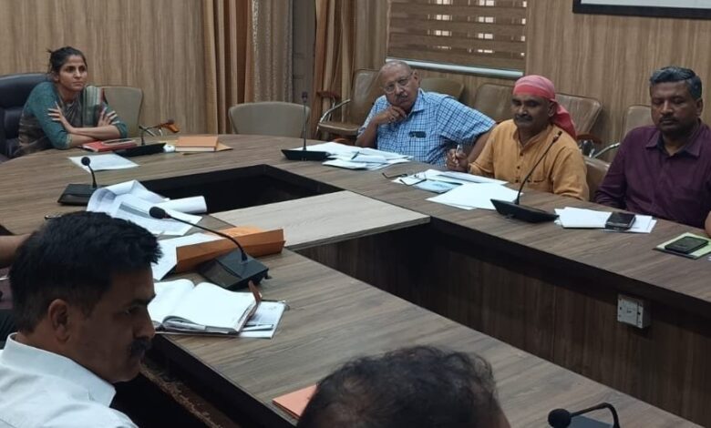 दून स्कूल से बिंदाल पुल तक सड़क चौड़ीकरण कार्यों के सम्बन्ध में चर्चा