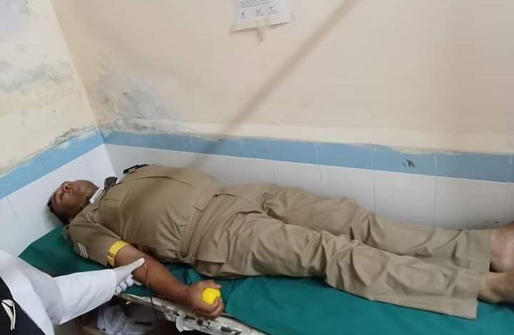 पुलिस ने किया “रक्तदान महादान” को चरितार्थ