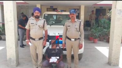 मोबाइल चोरी की घटना का खुलासा, एक अभियुक्त गिरफ्तार मोबाइल चोरी की घटना का खुलासा, एक अभियुक्त गिरफ्तार