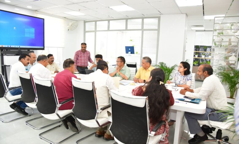 मुख्य निर्वाचन अधिकारी ने की उपचुनाव के संबंध में बैठक मुख्य निर्वाचन अधिकारी ने की उपचुनाव के संबंध में बैठक