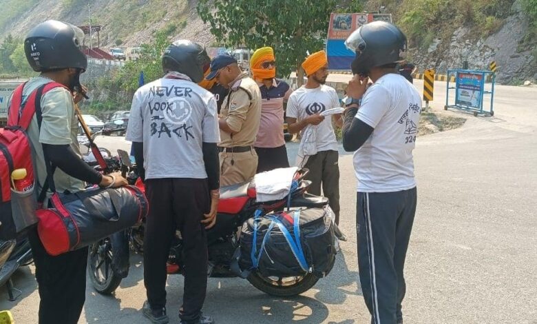 यात्रा अवधि में यातायात नियमों का उल्लंघन करने वालों पर जनपद पुलिस हुई सख्त यात्रा अवधि में यातायात नियमों का उल्लंघन करने वालों पर जनपद पुलिस हुई सख्त