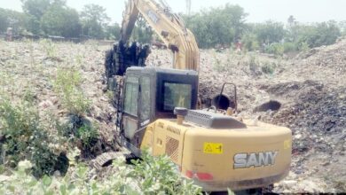 जिलाधिकारी के निर्देश पर नालों की सफाई