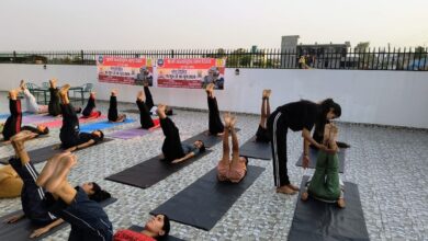 हमारे जीवन को एक नयी राह दिखाने का कार्य करता है योग