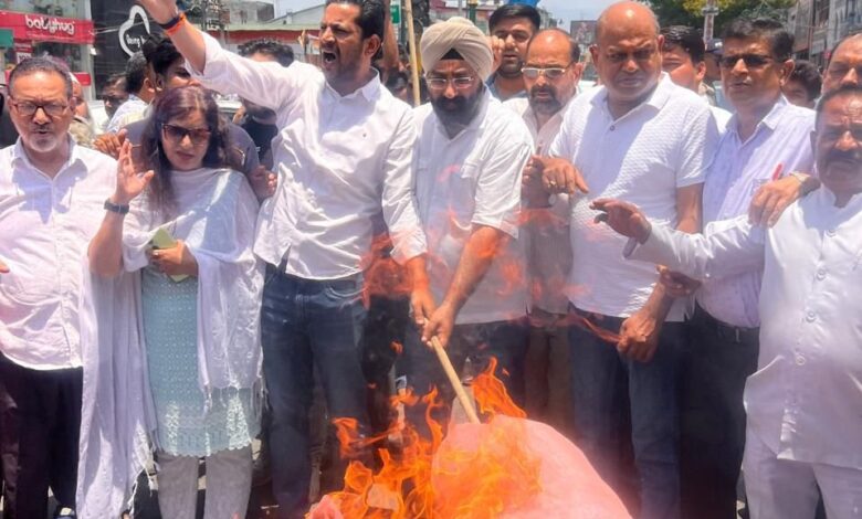 युवाओं के भविष्य से खिलवाड़ कर रहीं  भाजपा सरकार