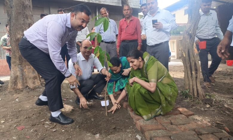 वृहद्ध वृक्षारोपण कार्यक्रम आयोजित
