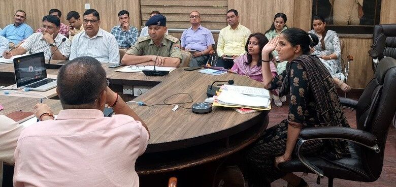 अधिकारियों को समय पर तैयारी पूर्ण करने के निर्देश