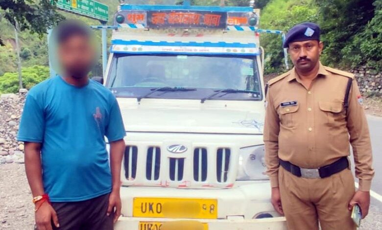 पुलिस का बड़ा एक्शन : अवैध खनन में शामिल पिकअप वाहन जब्त