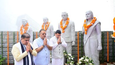 सीएम ने किया शहीद आंदोलनकारियों को नमन सीएम ने किया शहीद आंदोलनकारियों को नमन