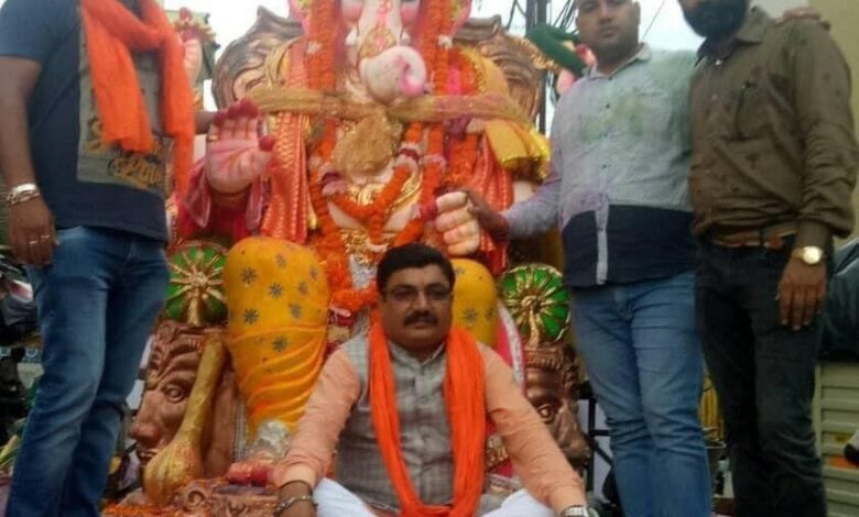 गणेश उत्सव: गाजे-बाजे के साथ पंडालों में विराजे विघ्नहर्ता गणेश उत्सव: गाजे-बाजे के साथ पंडालों में विराजे विघ्नहर्ता