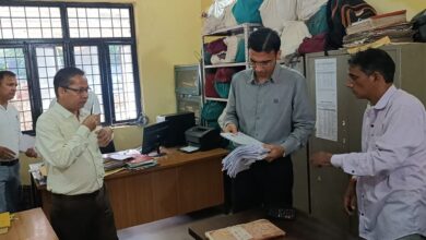 जिलाधिकारी देहरादून ने किया जिला समाज कार्यालय का औचक निरीक्षण