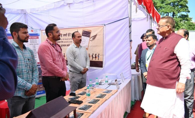 देश के नव निर्माण में प्रधानमंत्री नरेंद्र मोदी की अहम भूमिका