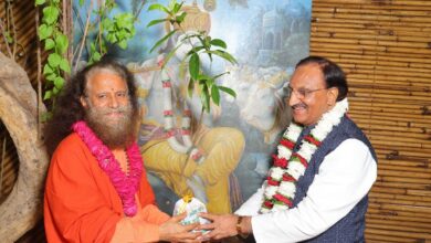 अंत्योदय का सिद्धांत समाज के सबसे पीछे खड़े व्यक्तियों के उत्थान पर केंद्रित अंत्योदय का सिद्धांत समाज के सबसे पीछे खड़े व्यक्तियों के उत्थान पर केंद्रित