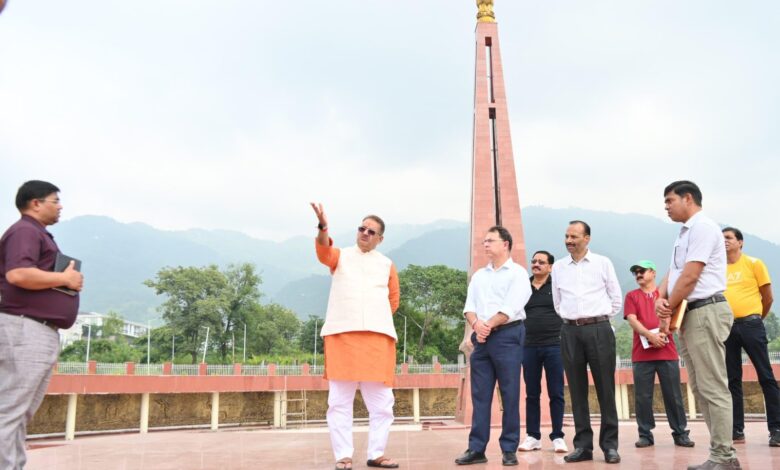 सैनिक कल्याण मंत्री ने किया निर्माणाधीन सैन्यधाम का निरीक्षण