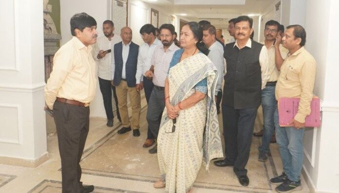 मुख्य सचिव  ने नवनिर्मित उत्तराखण्ड निवास का किया दौरा