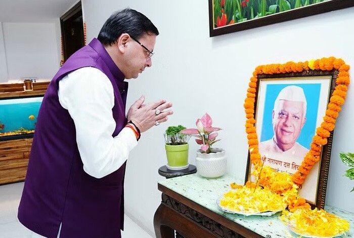 सीएम धामी ने पूर्व सीएम एनडी तिवारी को दी श्रद्धांजलि