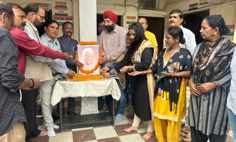 पंडित तिवारी की रही विकास की राजनीति : गोगी