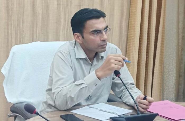 महिला समूहों को उत्पादों के विपणन के लिए मिलेगा उचित प्लेटफार्मः डीएम महिला समूहों को उत्पादों के विपणन के लिए मिलेगा उचित प्लेटफार्मः डीएम