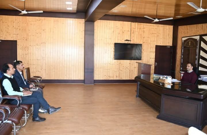 बन रहे केंद्रीय विद्यालयों के भवनों की समीक्षा बन रहे केंद्रीय विद्यालयों के भवनों की समीक्षा