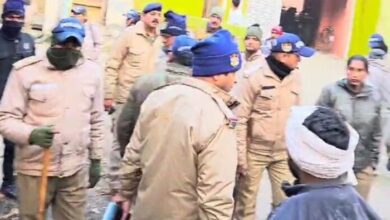 विद्युत विभाग की विजिलेंस टीम से चेकिंग के दौरान हुई धक्का—मुक्की