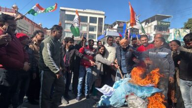 प्रधानमंत्री पर बांग्लादेश की सरकार पर पर्याप्त कूटनीतिक दबाव न बनाने का आरोप