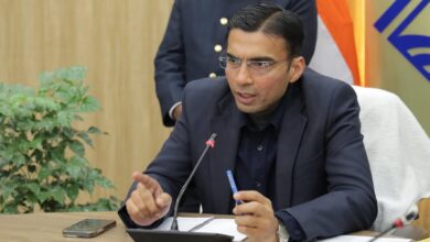 डीएम के प्रयासों से जनपद में पटरी आने लगी स्वास्थ्य सुविधाएं डीएम के प्रयासों से जनपद में पटरी आने लगी स्वास्थ्य सुविधाएं