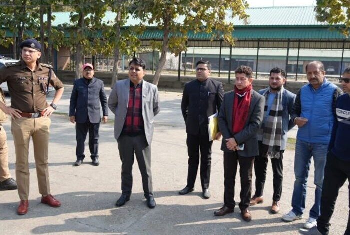 डीएम, एसएसपी ने किया स्ट्रांग रूम एवं मतगणना स्थल का निरीक्षण