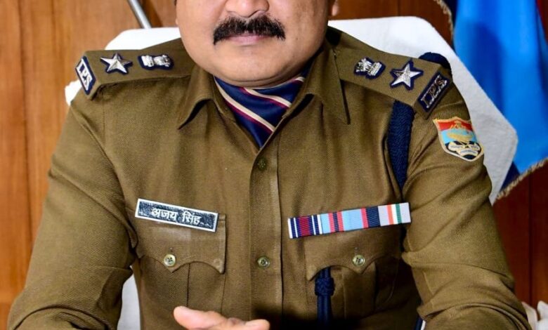 नए साल में नशा तस्करों पर एसएसपी दून की सर्जिकल स्ट्राइक नए साल में नशा तस्करों पर एसएसपी दून की सर्जिकल स्ट्राइक