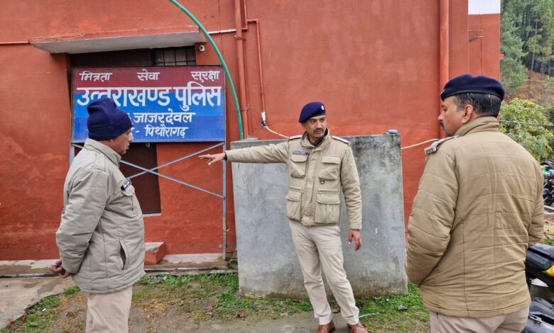थाना जाजरदेवल का आकस्मिक निरीक्षण, कर्मचारियों को दिए आवश्यक दिशा-निर्देश