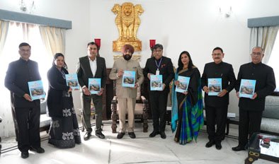 राज्यपाल को सौंपा आयोग का 23वां वार्षिक प्रतिवेदन राज्यपाल को सौंपा आयोग का 23वां वार्षिक प्रतिवेदन