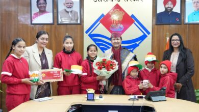 राष्ट्रीय बालिका दिवस : बालिकाओं ने की मुख्य सचिव से मुलाकात राष्ट्रीय बालिका दिवस : बालिकाओं ने की मुख्य सचिव से मुलाकात