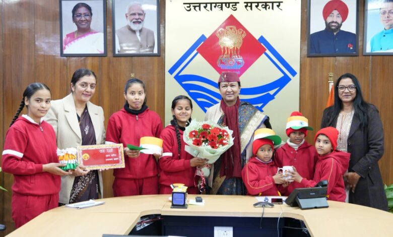 राष्ट्रीय बालिका दिवस : बालिकाओं ने की मुख्य सचिव से मुलाकात राष्ट्रीय बालिका दिवस : बालिकाओं ने की मुख्य सचिव से मुलाकात